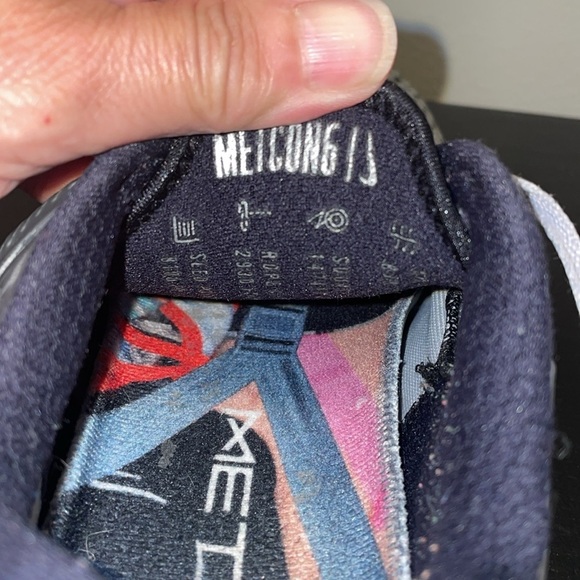 Nike Metcon 6 PRM Metallic Silver Shoe Sz 8.5 - Picture 9 of 10